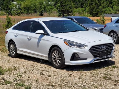 Used 2019 Hyundai Sonata SE FWD image 1