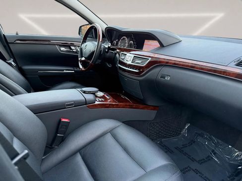 Used 2010 Mercedes-Benz S 550 image 16