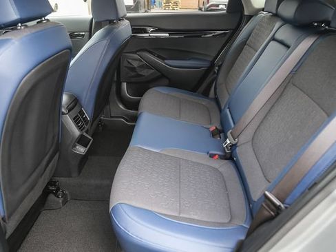 Used 2024 Kia Seltos S AWD/4WD image 19