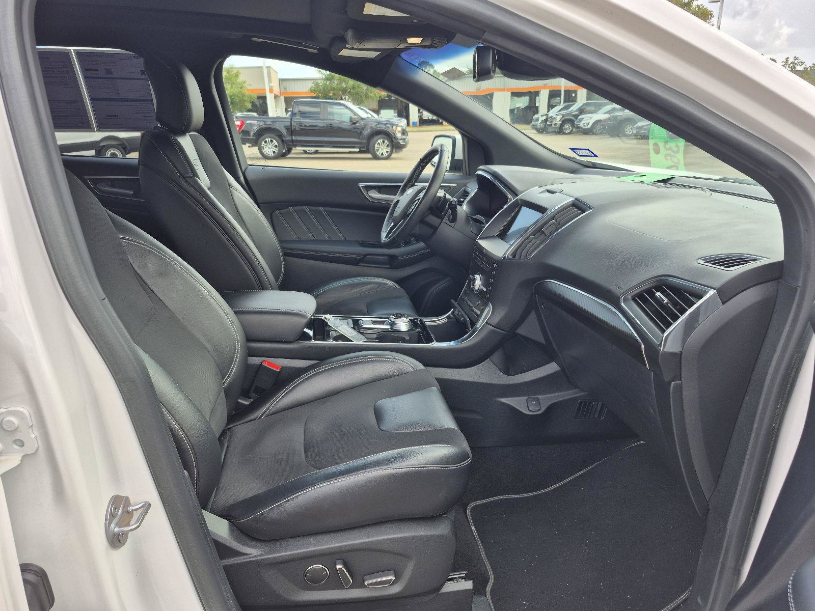 Used 2019 Ford Edge ST w/ Equipment Group 401A AWD/4WD image 11