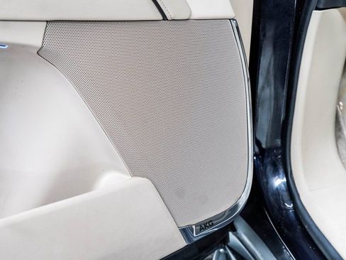 Used 2023 Cadillac Escalade ESV Premium Luxury image 52