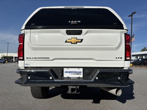 Used 2024 Chevrolet Silverado 2500 LTZ w/ LTZ Plus Package AWD/4WD image 9