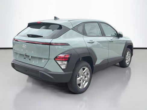 New 2026 Hyundai Kona SE image 3
