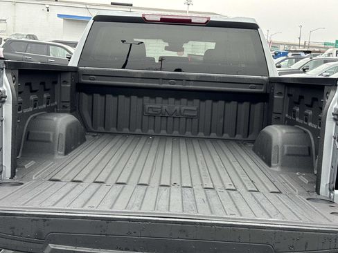 Used 2023 GMC Sierra 1500 Elevation image 16