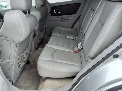 Used 2005 Cadillac SRX w/ 7-Passenger Value Package image 9