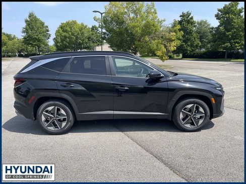 New 2026 Hyundai Tucson SEL FWD image 2