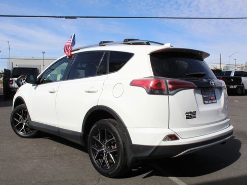 Used 2016 Toyota RAV4 SE FWD image 4