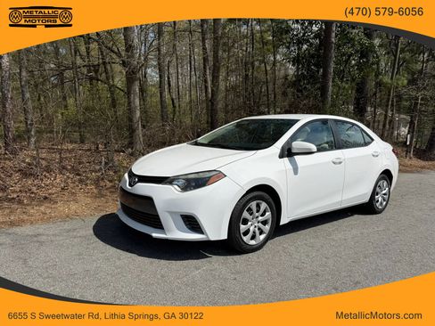 Used 2015 Toyota Corolla LE image 1