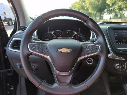 Used 2020 Chevrolet Equinox LT w/ Driver Convenience Package FWD image 28