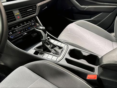 Used 2025 Volkswagen Jetta Sport FWD image 20