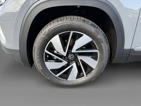 New 2026 Volkswagen Atlas SEL image 9