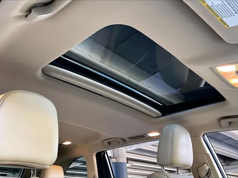 Used 2017 Toyota Highlander Limited image 13