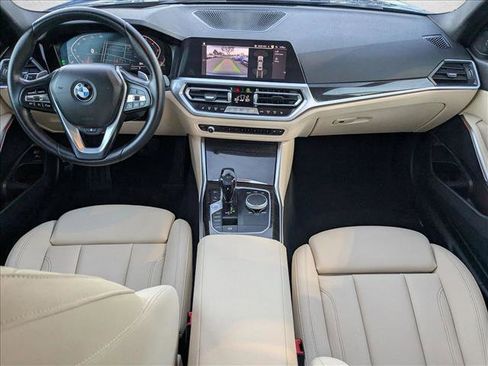 Used 2021 BMW 330i Sedan w/ Premium Package image 18