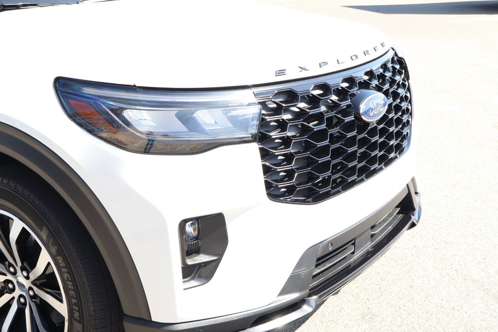 Used 2025 Ford Explorer ST-Line AWD/4WD image 9
