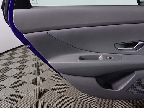 Certified 2025 Hyundai Elantra Sport image 20