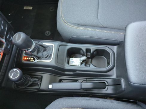 New 2026 Jeep Gladiator Sport AWD/4WD image 15