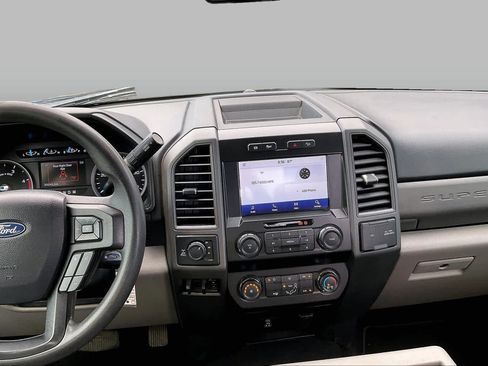 Used 2021 Ford F250 XL w/ STX Appearance Package AWD/4WD image 8
