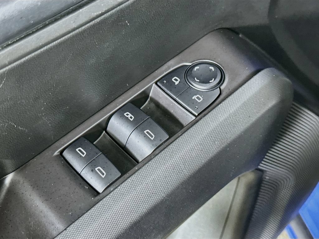 Used 2025 Chevrolet Colorado Trail Boss AWD/4WD image 21