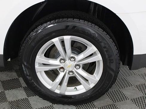 Used 2017 Chevrolet Equinox LS FWD image 17