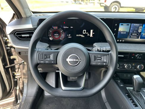 New 2026 Nissan Kicks S FWD image 21