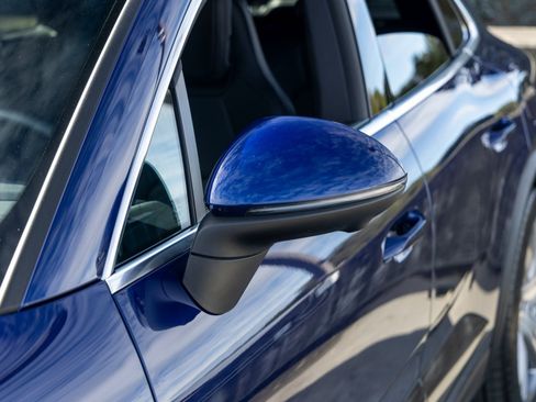 Certified 2025 Porsche Macan 4 Electric image 17