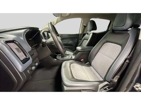 Used 2020 Chevrolet Colorado Z71 AWD/4WD image 12