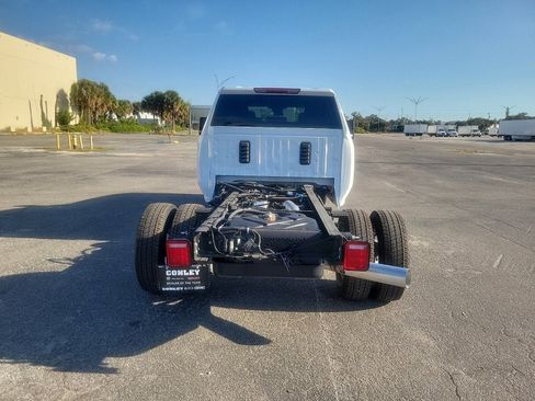 New 2026 GMC Sierra 3500 Pro w/ Convenience Package image 6