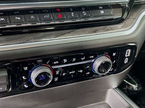 Certified 2026 Chevrolet Silverado 1500 LTZ AWD/4WD image 14