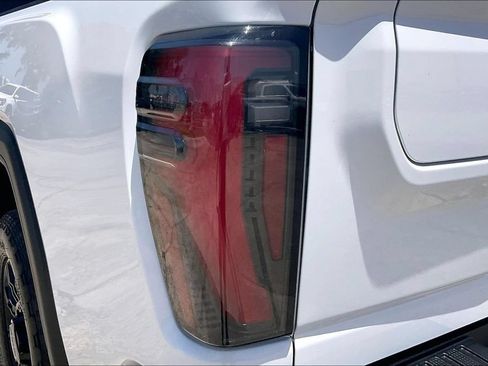 Used 2024 GMC Sierra 2500 AT4 w/ AT4 Premium Plus Package AWD/4WD image 20
