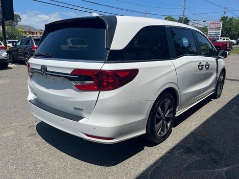Used 2021 Honda Odyssey Touring image 3