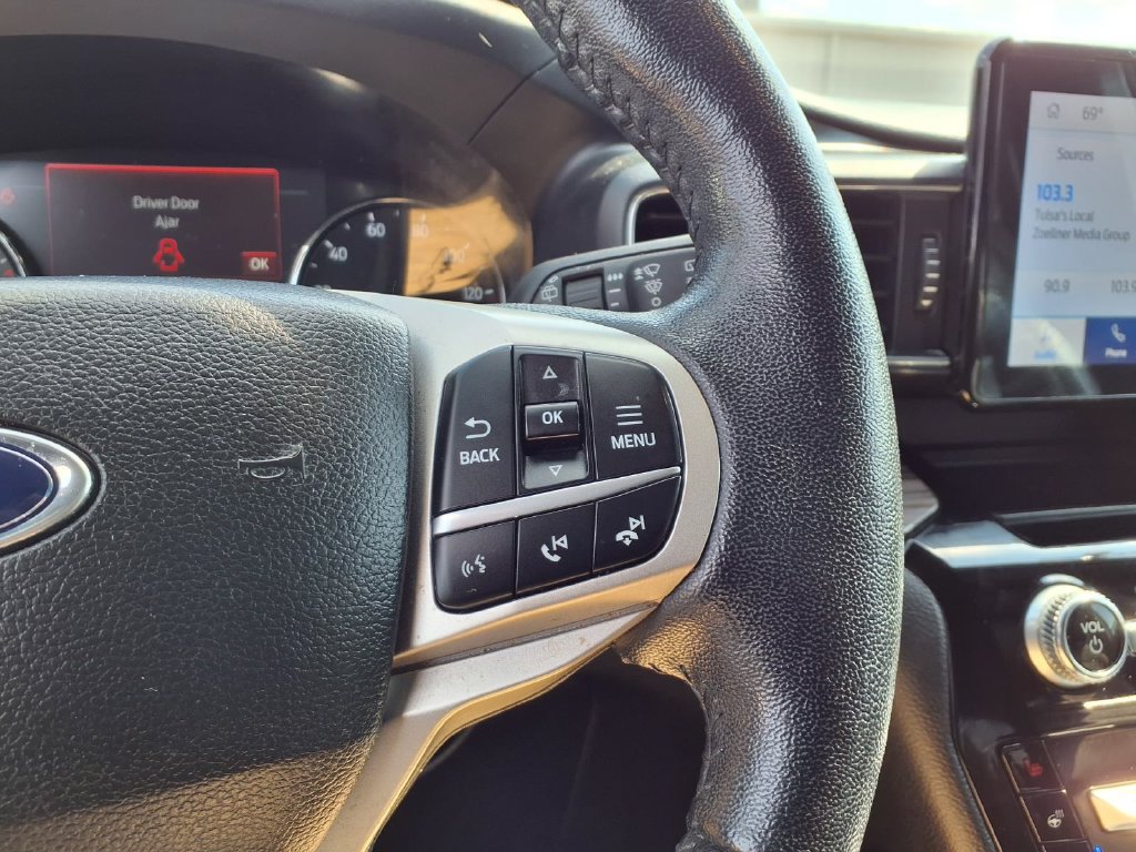 Used 2022 Ford Explorer Limited AWD/4WD image 10