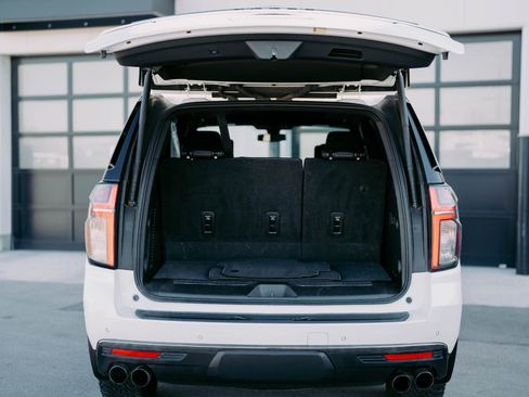 Used 2022 Chevrolet Tahoe Z71 image 9