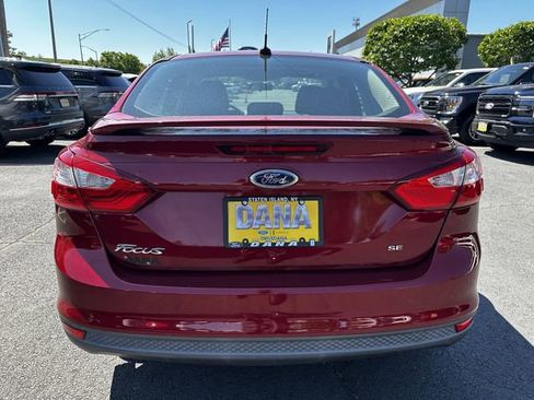 Used 2014 Ford Focus SE w/ SE Sport Package FWD image 6