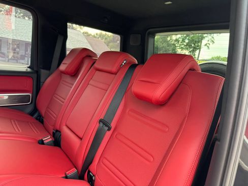 Used 2024 Mercedes-Benz G 550 image 32
