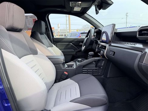 Used 2025 Toyota Tacoma TRD Off-Road image 13