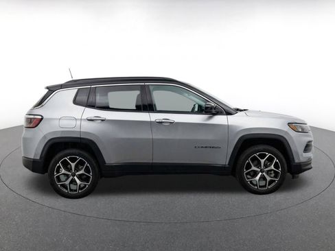 Used 2025 Jeep Compass Limited AWD/4WD image 8
