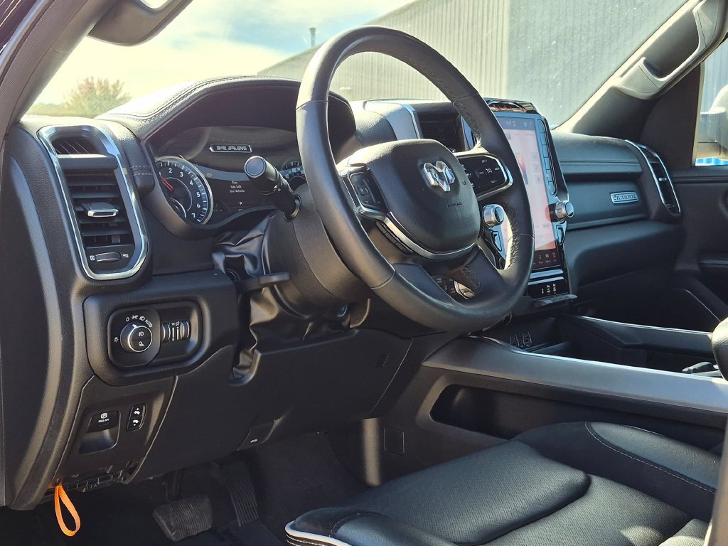 Used 2025 RAM 1500 Laramie AWD/4WD image 10