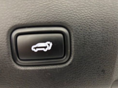 Used 2022 Kia Telluride EX w/ EX Premium Package image 8