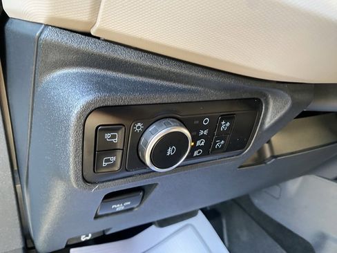 Used 2023 Ford Bronco Wildtrak image 17