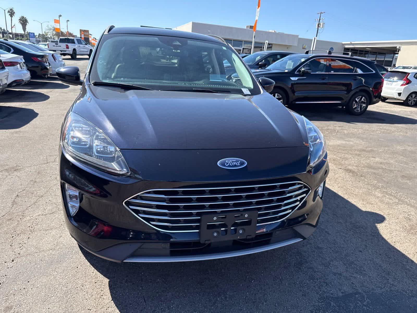 Used 2021 Ford Escape Titanium w/ Titanium Premium Package FWD image 6
