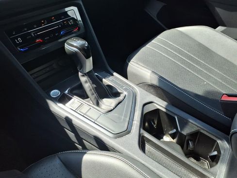 Used 2023 Volkswagen Tiguan SE R-Line FWD image 17