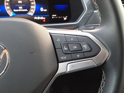 Certified 2022 Volkswagen Tiguan SE w/ Panoramic Sunroof Package image 16