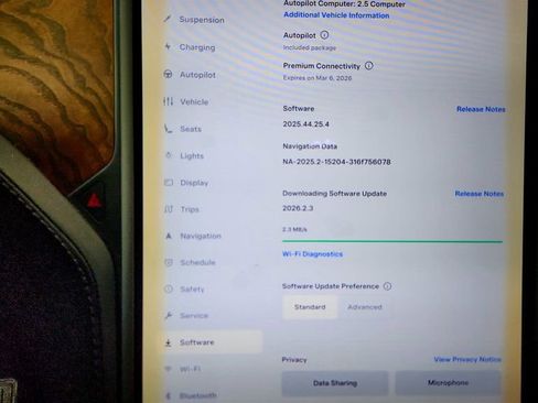 Used 2018 Tesla Model X 100D image 18