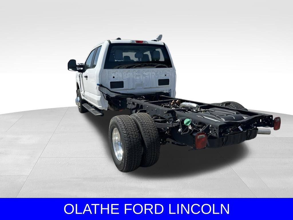 New 2025 Ford F350 XL AWD/4WD image 3