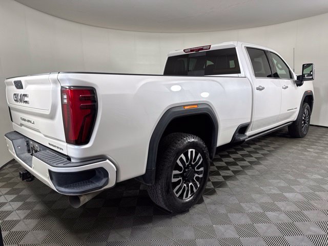 Used 2025 GMC Sierra 3500 Denali Ultimate AWD/4WD image 3