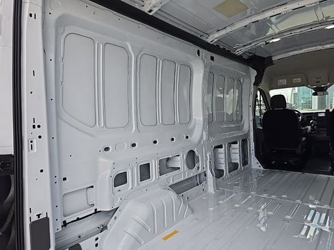 New 2025 Ford Transit 250 148 Medium Roof RWD image 12
