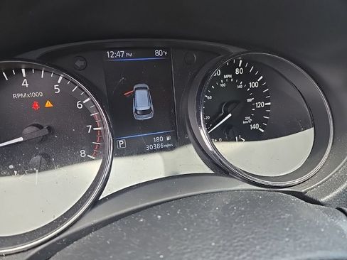 Used 2020 Nissan Rogue SV AWD/4WD image 2