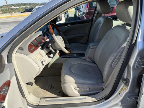 Used 2009 Buick Lucerne CXL image 12