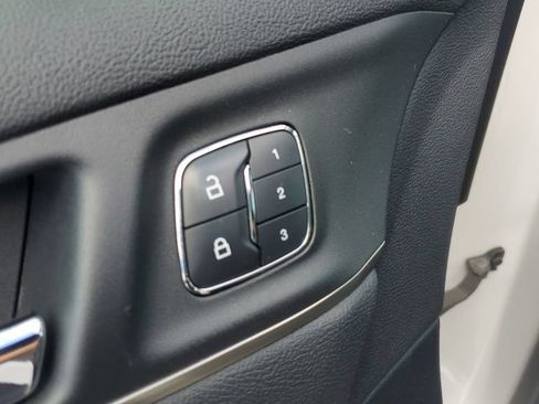 Used 2016 Lincoln MKC Reserve w/ Lincoln MKC Climate Package AWD/4WD image 6