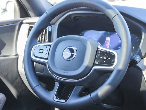 New 2026 Volvo XC60 B5 Plus w/ Climate Package PRO image 32